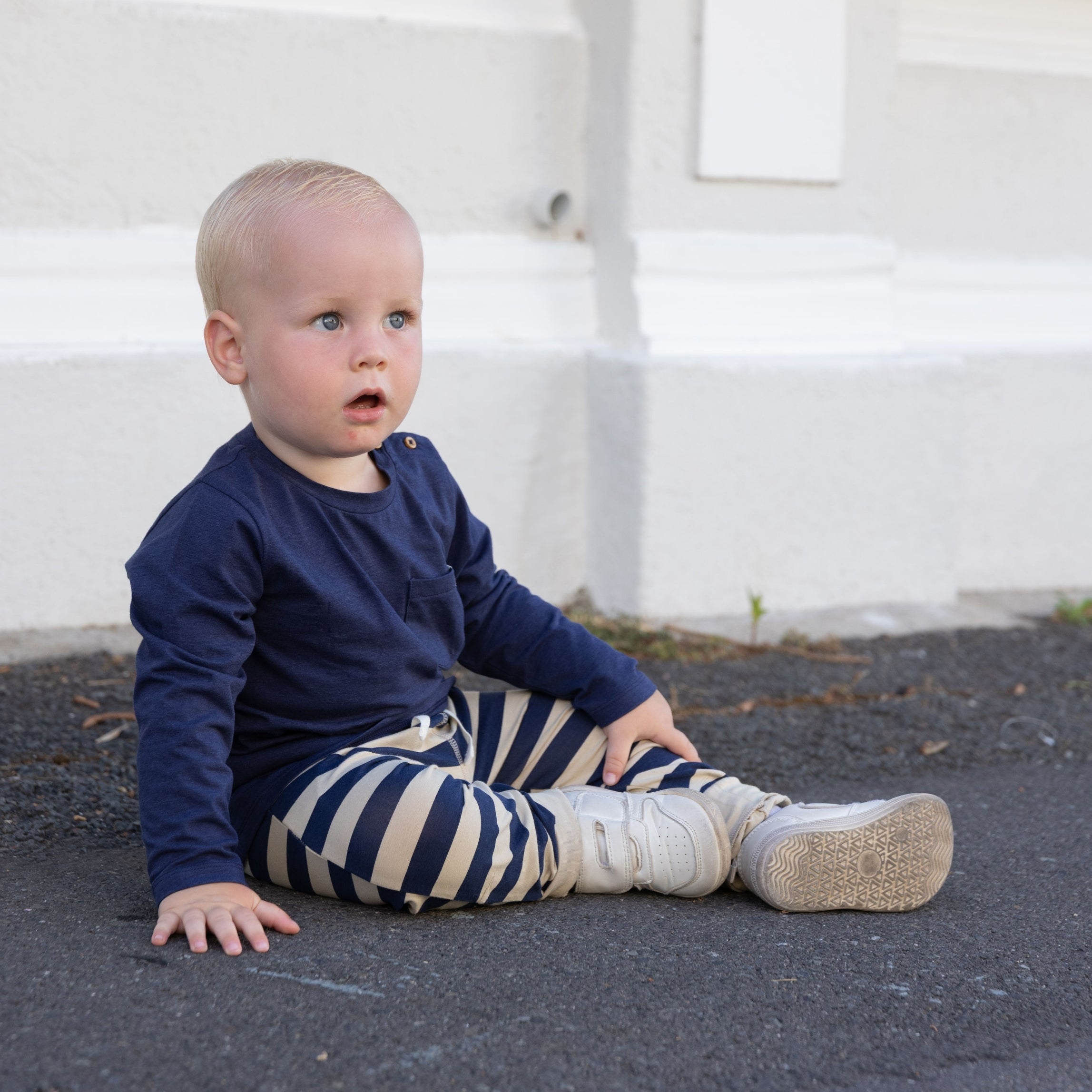 Joggers en Navy/Sandy Stripe – UPF 50+