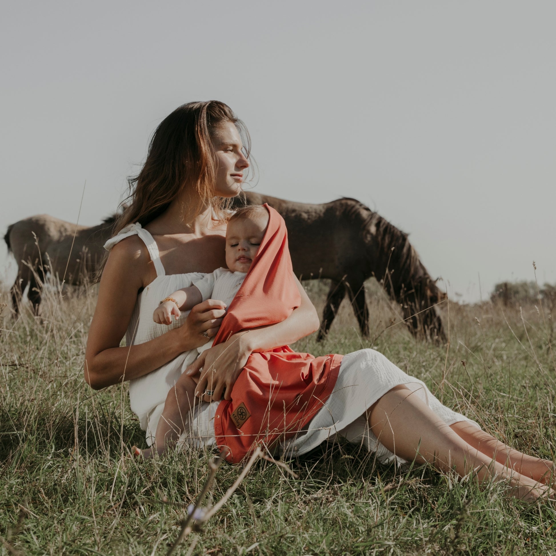 Cloby swaddle in Spicy Ginger