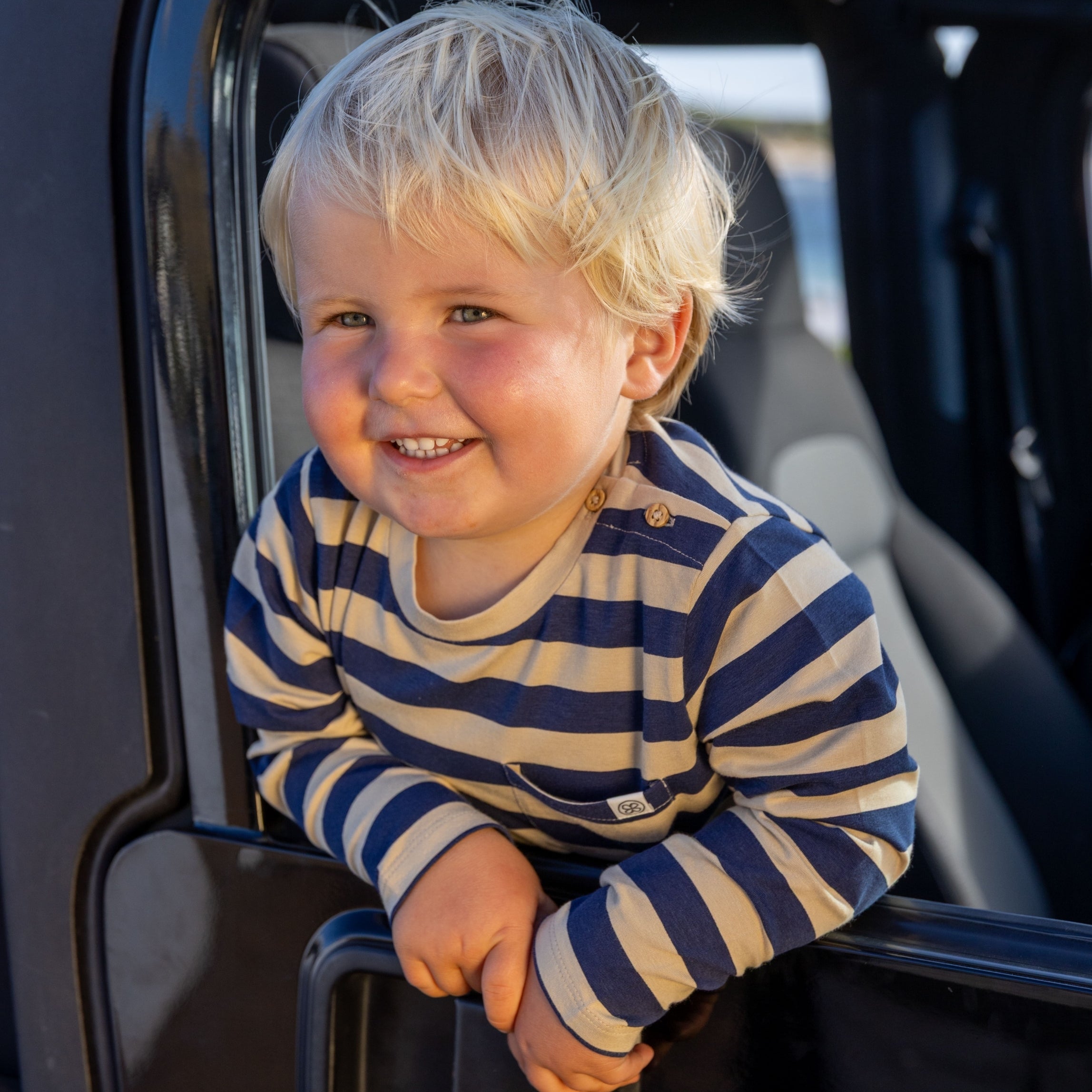 T-shirt à manches longues en Navy/Sandy Stripe – UPF 50+