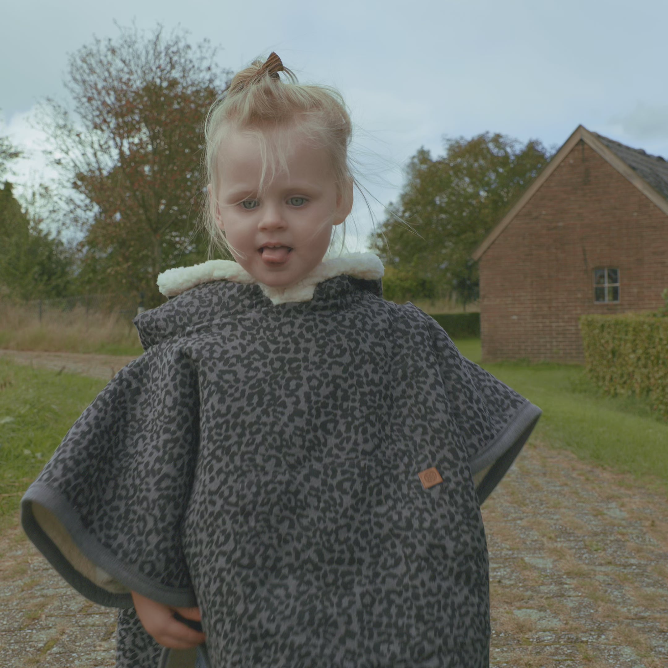 Teddy Kids Poncho Leopard | Warm & Easy | Cloby